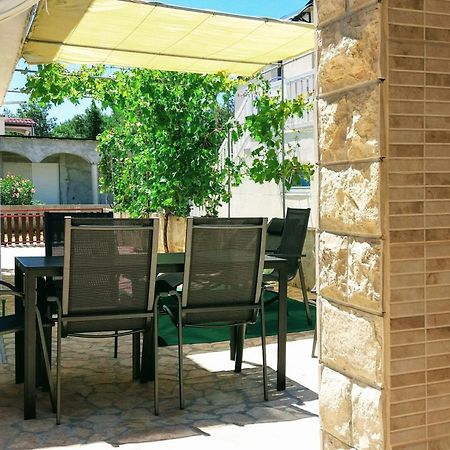 Apartments Jolic Vir Εξωτερικό φωτογραφία