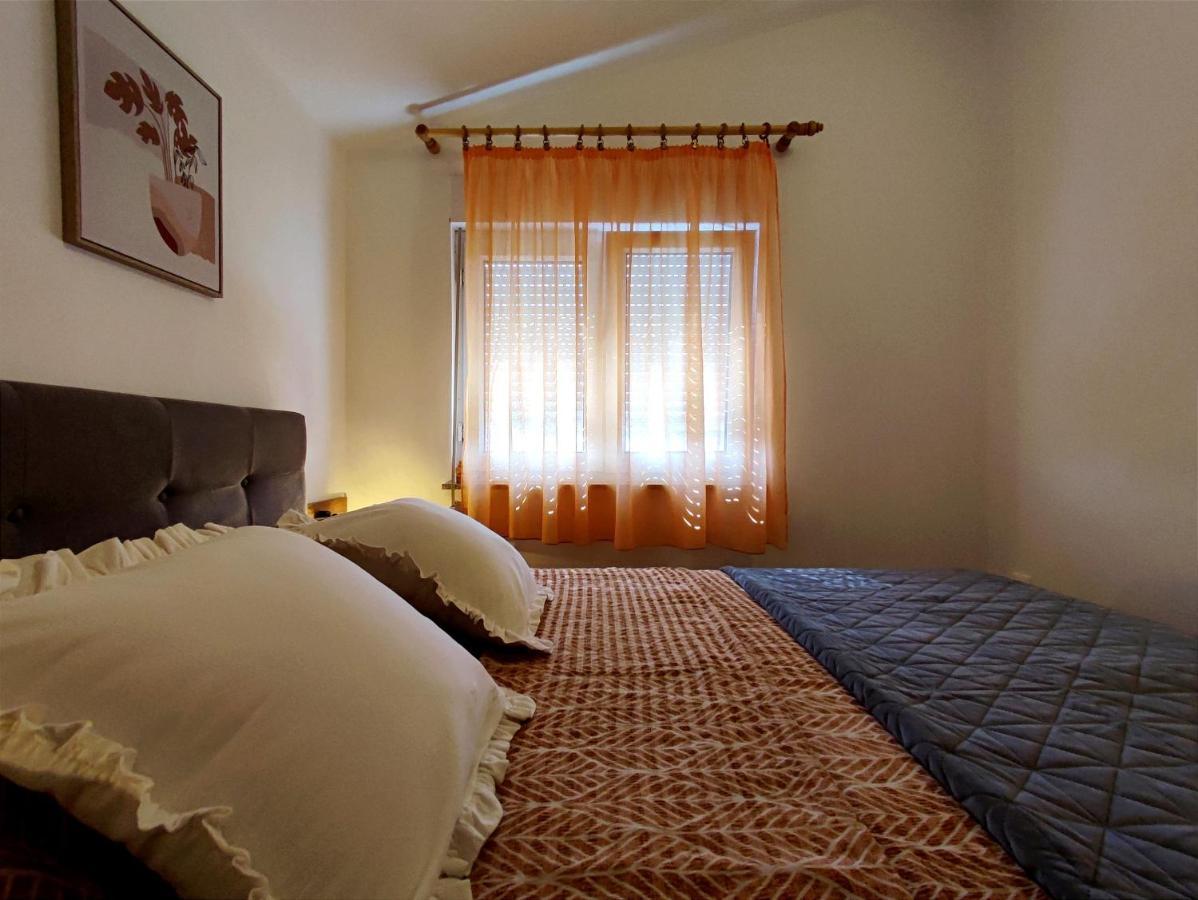Apartments Jolic Vir Εξωτερικό φωτογραφία