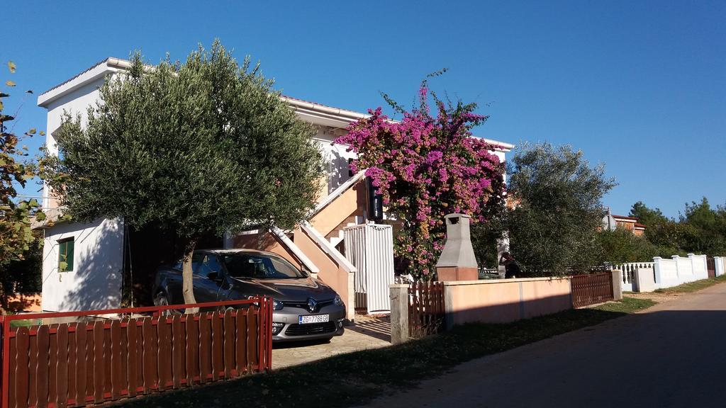 Apartments Jolic Vir Εξωτερικό φωτογραφία